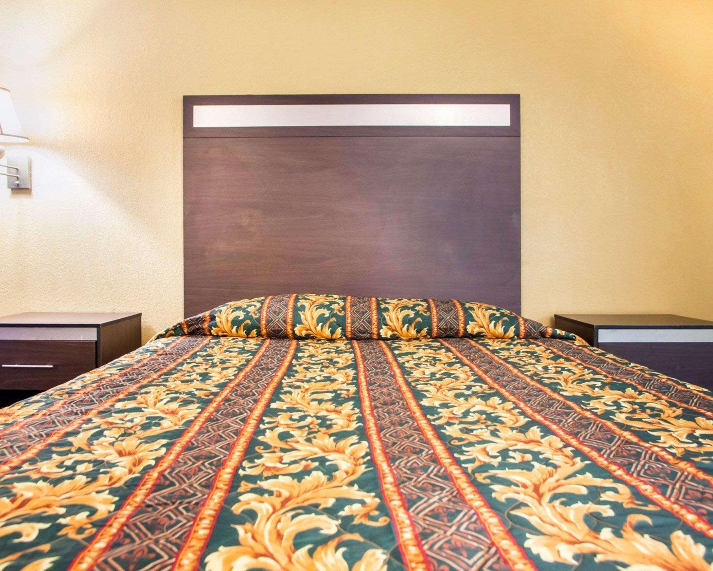 Rodeway Inn Mount Laurel Hwy 73 Екстер'єр фото